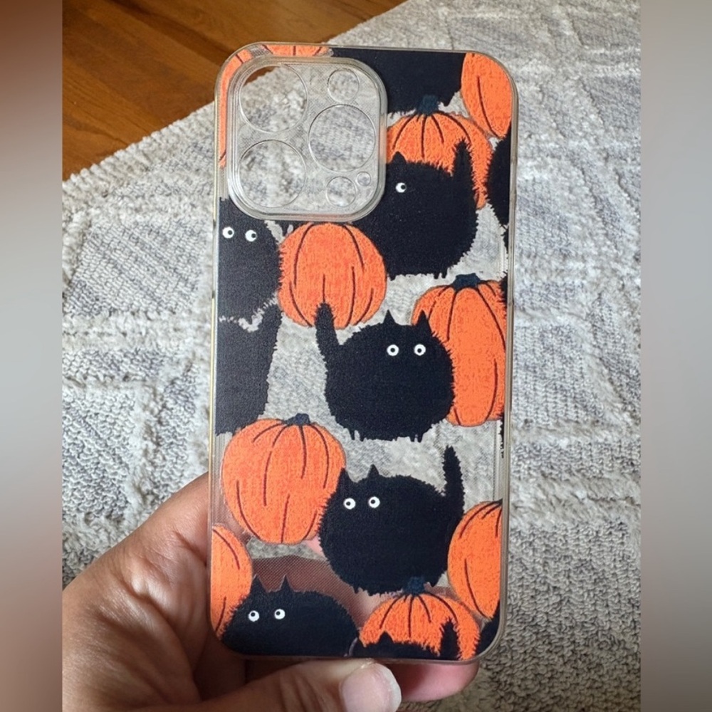 iPhone 14 Pro Max Cats and Pumpkins Phone Case EUC